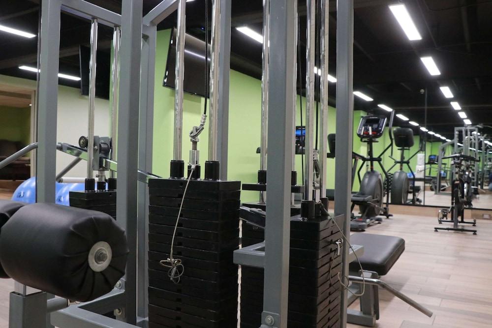 Hotel La Joya Pachuca Exterior foto The gym at the University of Roehampton